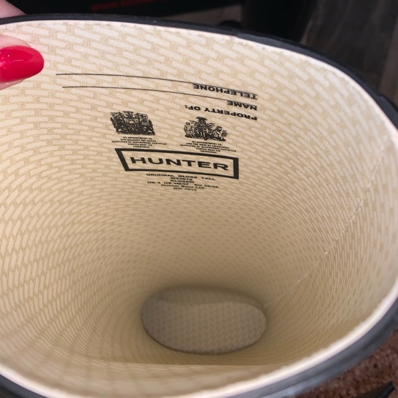 Hunter Tall Black Glossy Rainboots - Picture 5 of 6